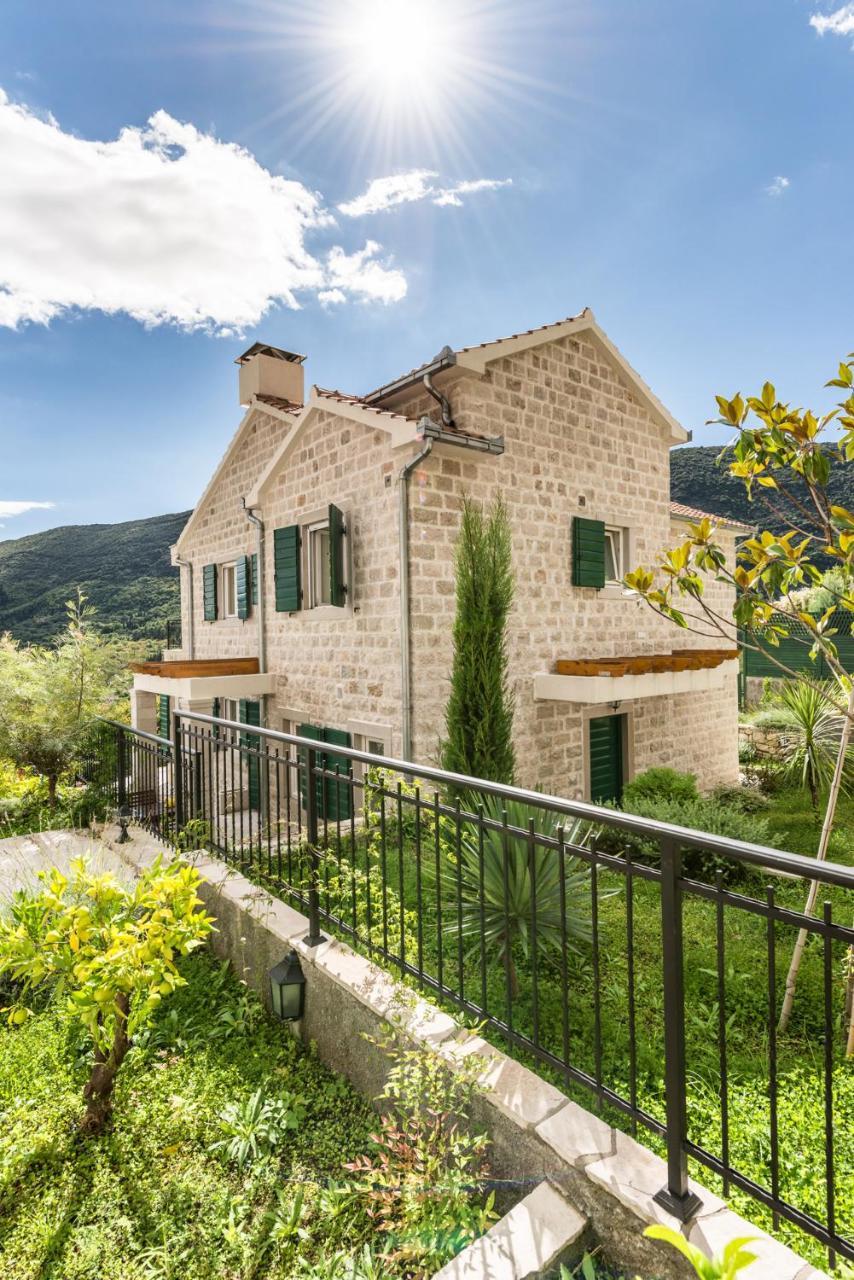 Lavender House With Shared Pool Villa Herceg Novi Buitenkant foto