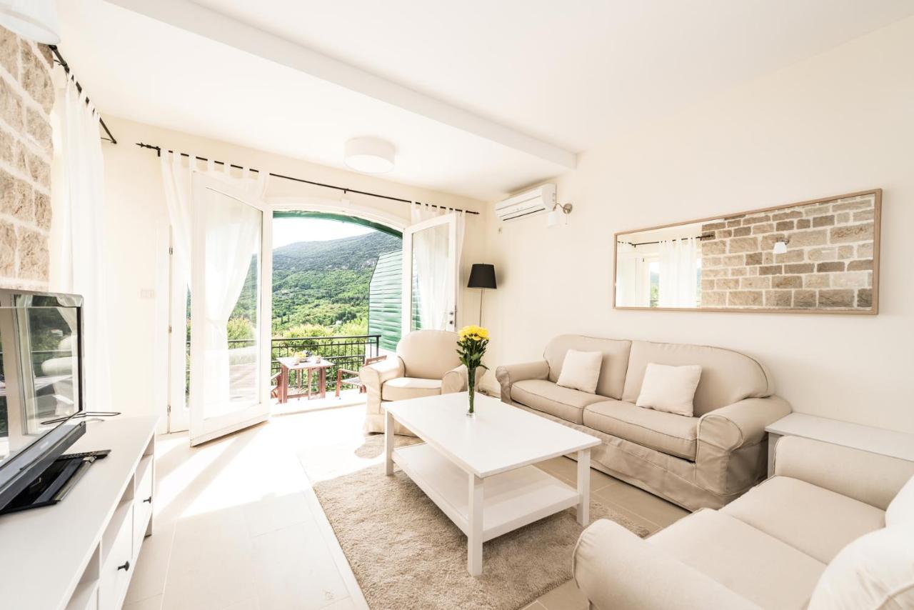 Lavender House With Shared Pool Villa Herceg Novi Buitenkant foto
